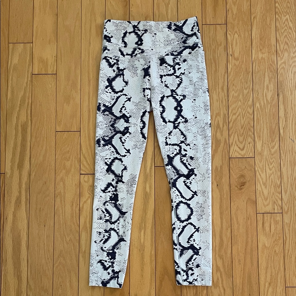 Varley Snake patterned leggings XS
